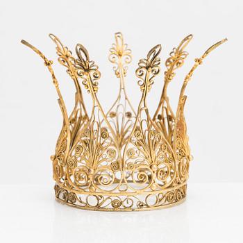 A Tillander filigree bridal crown in gilt silver (813), Helsinki 1946. In original box.