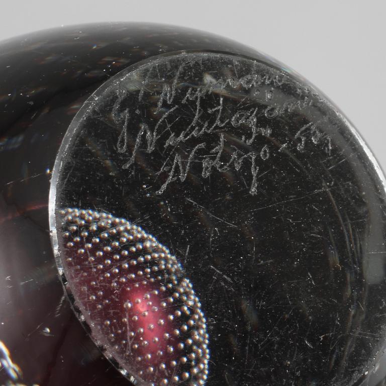 VAS, glas, Gunnel Nyman, Notsjö Nuutajärvi, Finland, signerad och daterad -55.