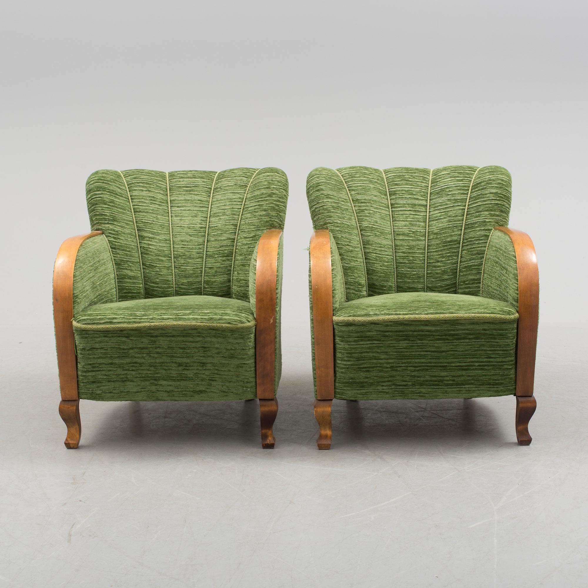 A pair of 1930´s art deco armchairs.