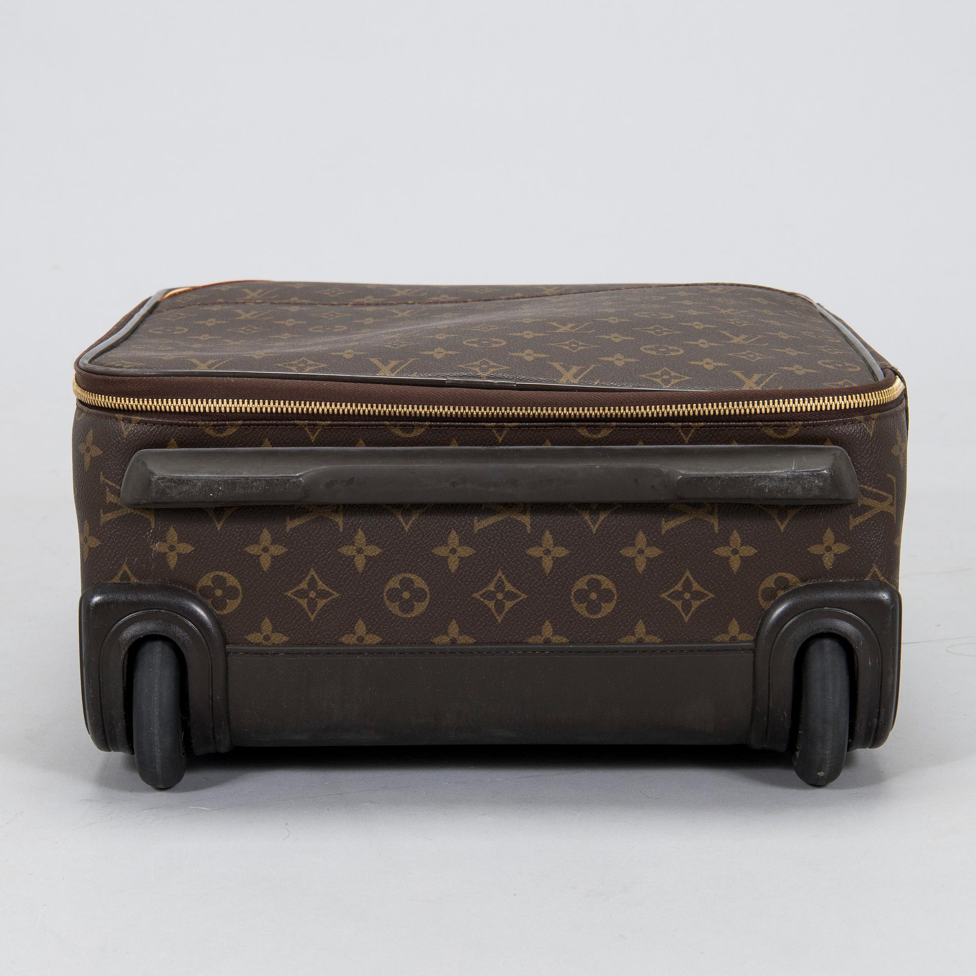 Louis Vuitton, matkalaukku, "Pégase 45".