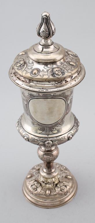 LOCKPOKAL, mellaneuropa, låghaltigt silver, 1800-talets andra hälft.