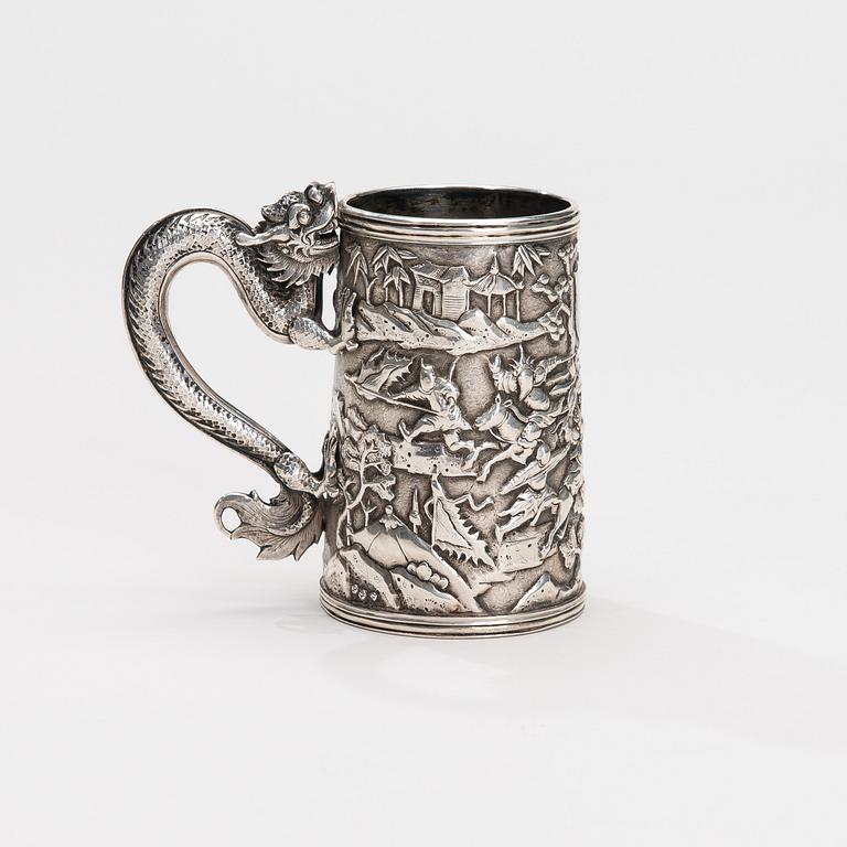 BÄGARE / MUGG, silver, Lee Ching, Kina, 1800-luvun jälkipuoli. Vikt 174 g.