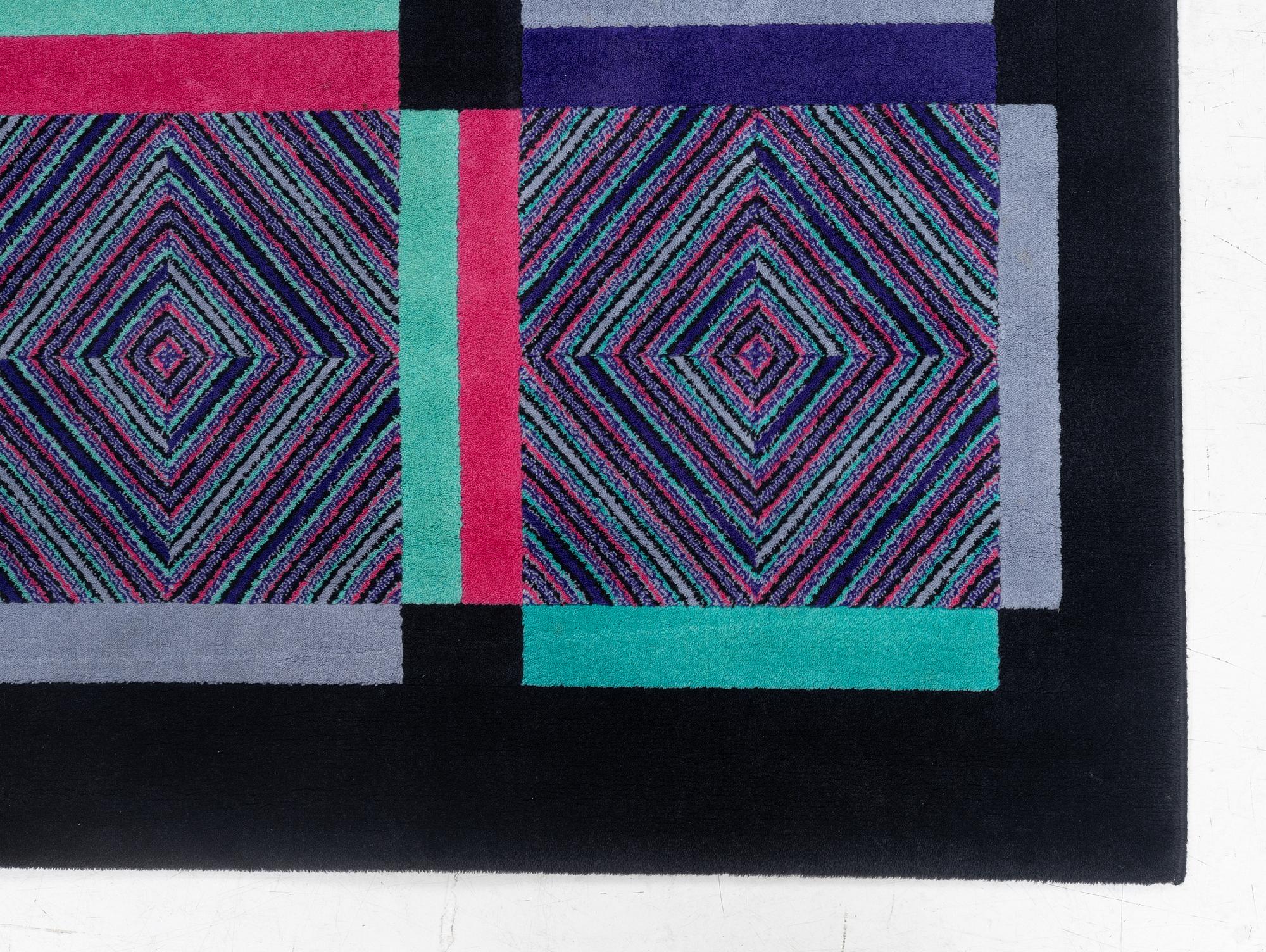 Rug, Missoni, approx. 238 x 165 cm.