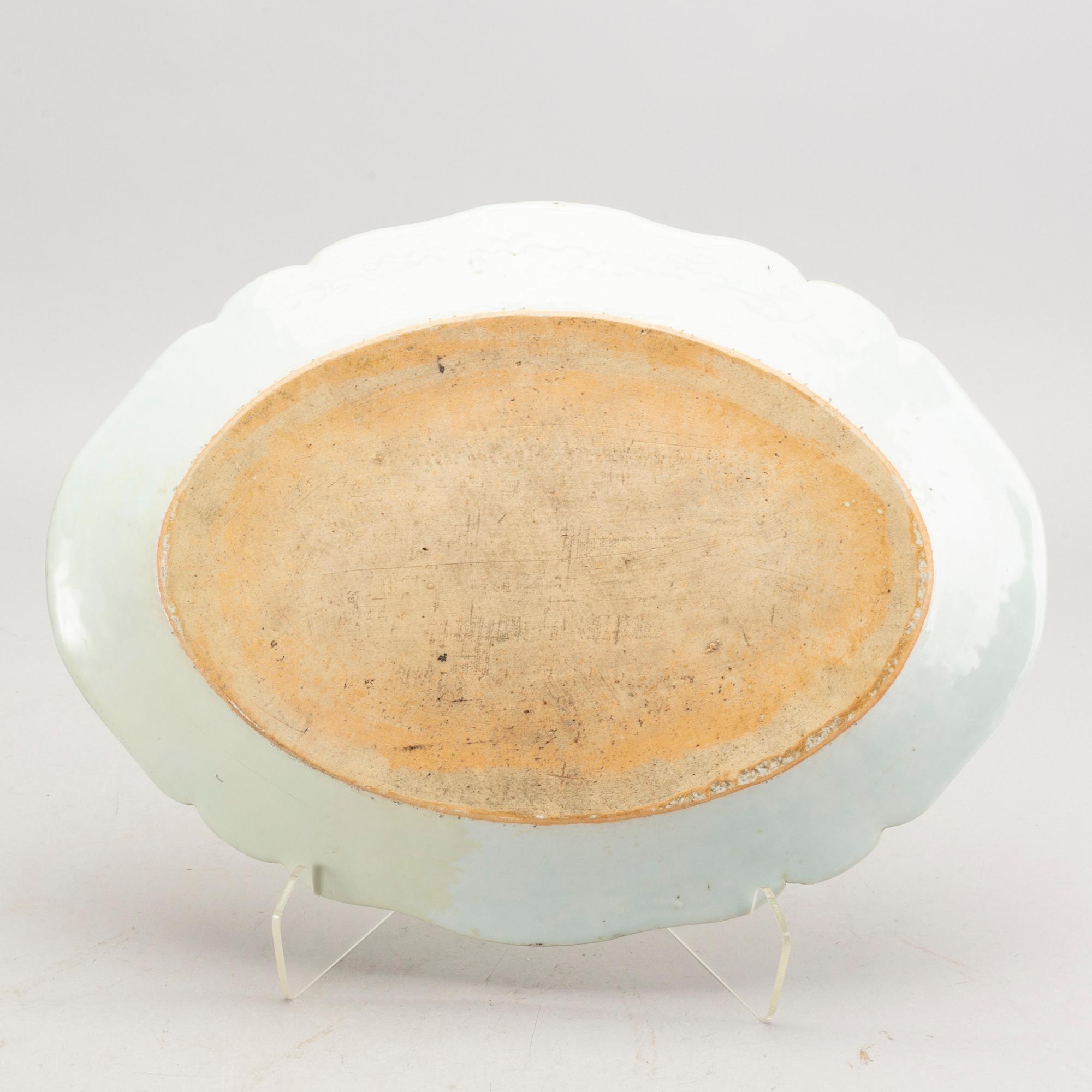 Serveringsfat Kina Qianlong (1736-95) porslin.