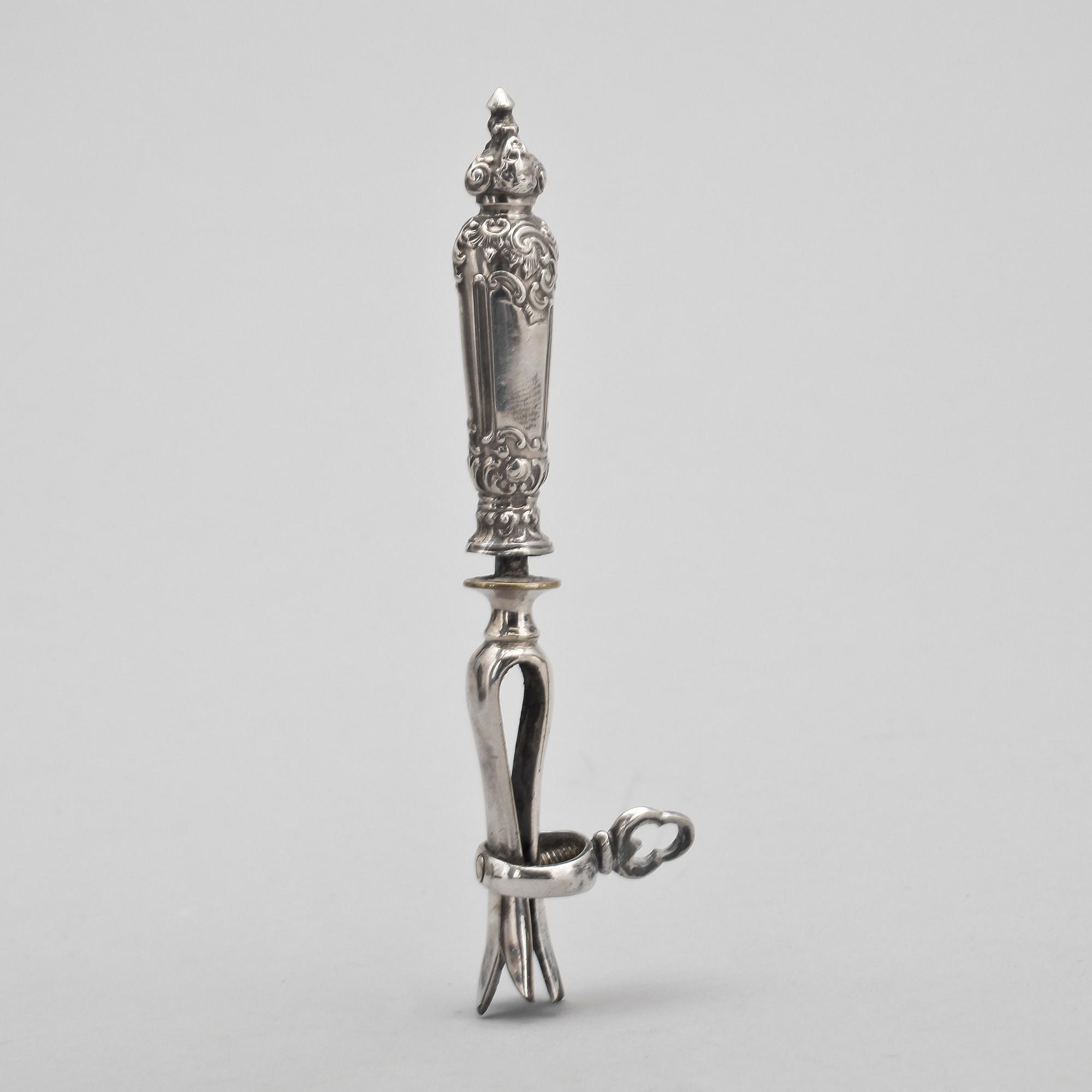 TÄNGER / SKAFT, så kallade fågeltänger, 6 st silver, troligen Frankrike, svenska importstämplar, 1800-tal.