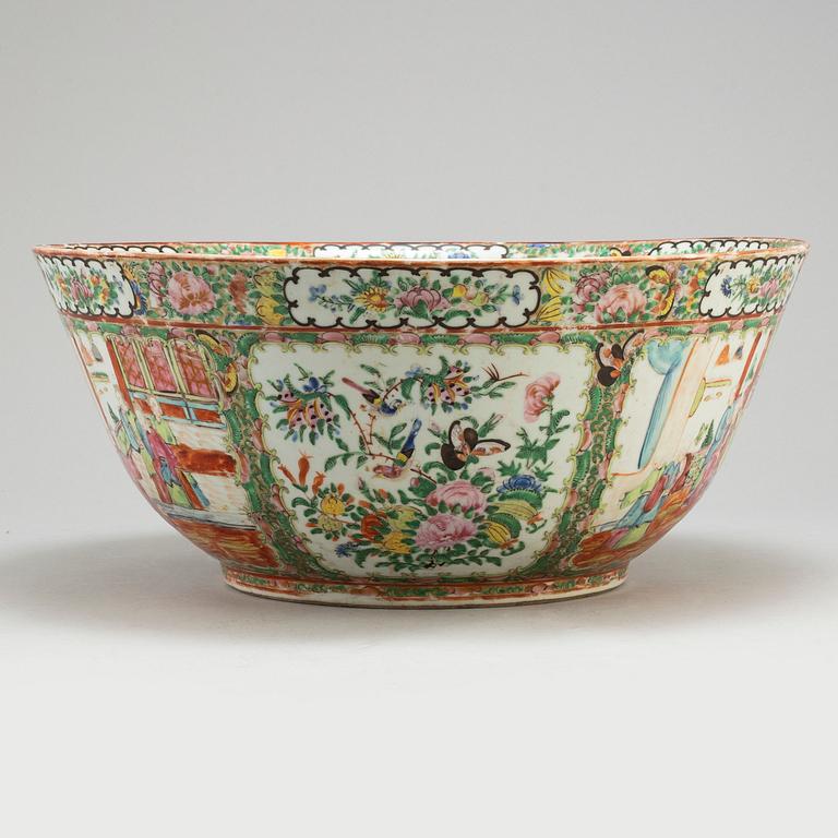 A famille rose Canton punch bowl, Qing dynasty, late 19th Century.