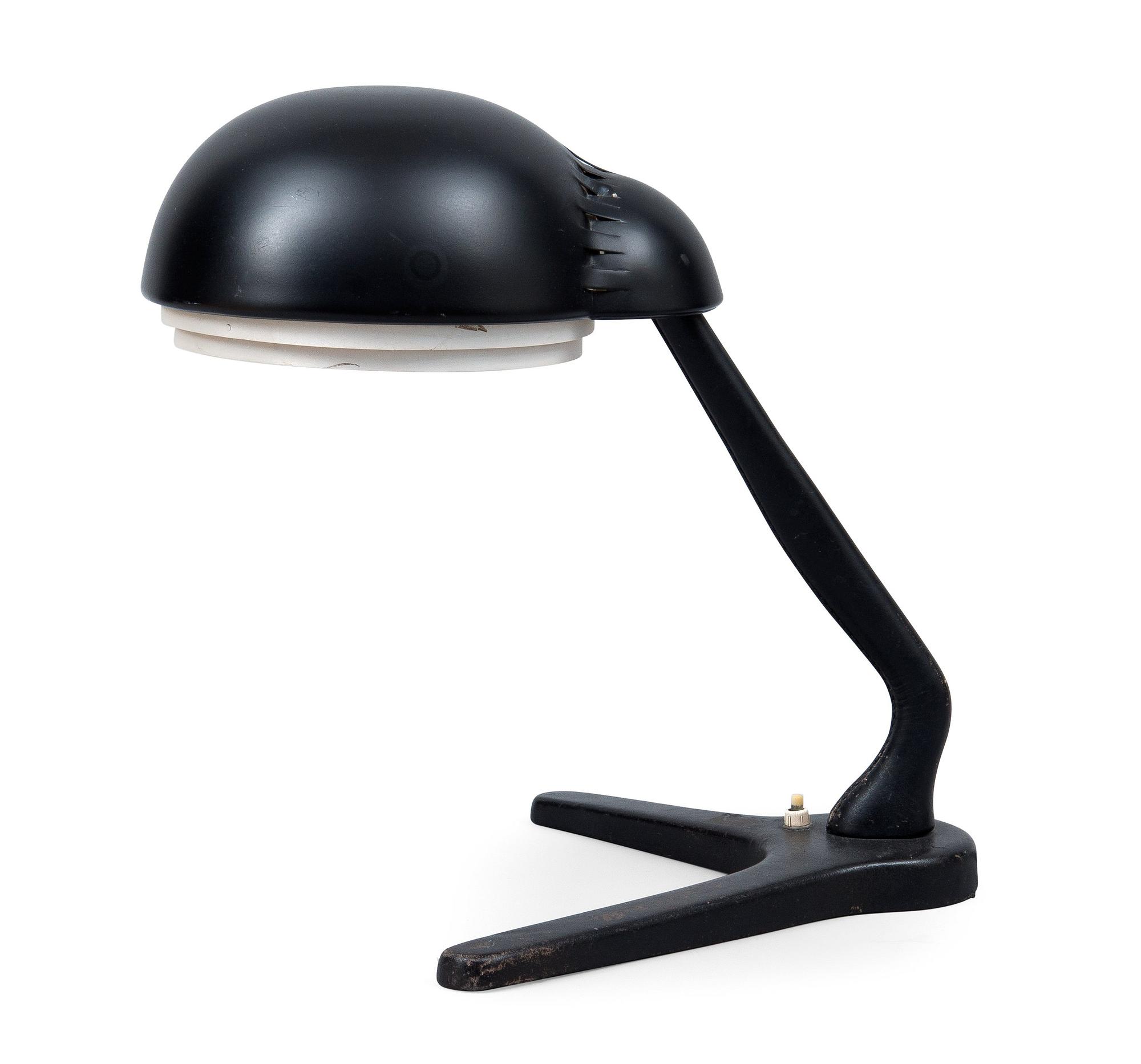 Alvar Aalto, BORDSLAMPA A 704.
