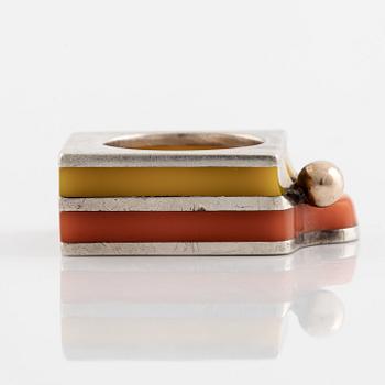 Ring, Bengt Bellander, silver och plast.