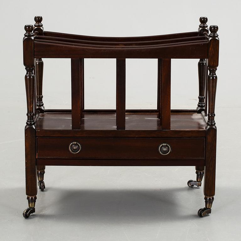 TIDNINGSSTÄLL, England, 1900-tal.