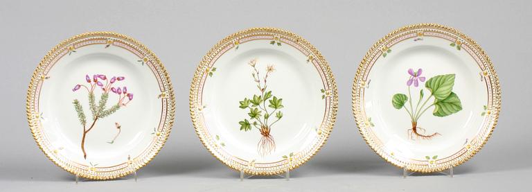 TALLRIKAR, 6 st, porslin, "Flora Danica", Royal Copenhagen, Denmark, 1947.