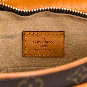 Louis Vuitton, a Monogram Canvas 'Hudson GM' bag.
