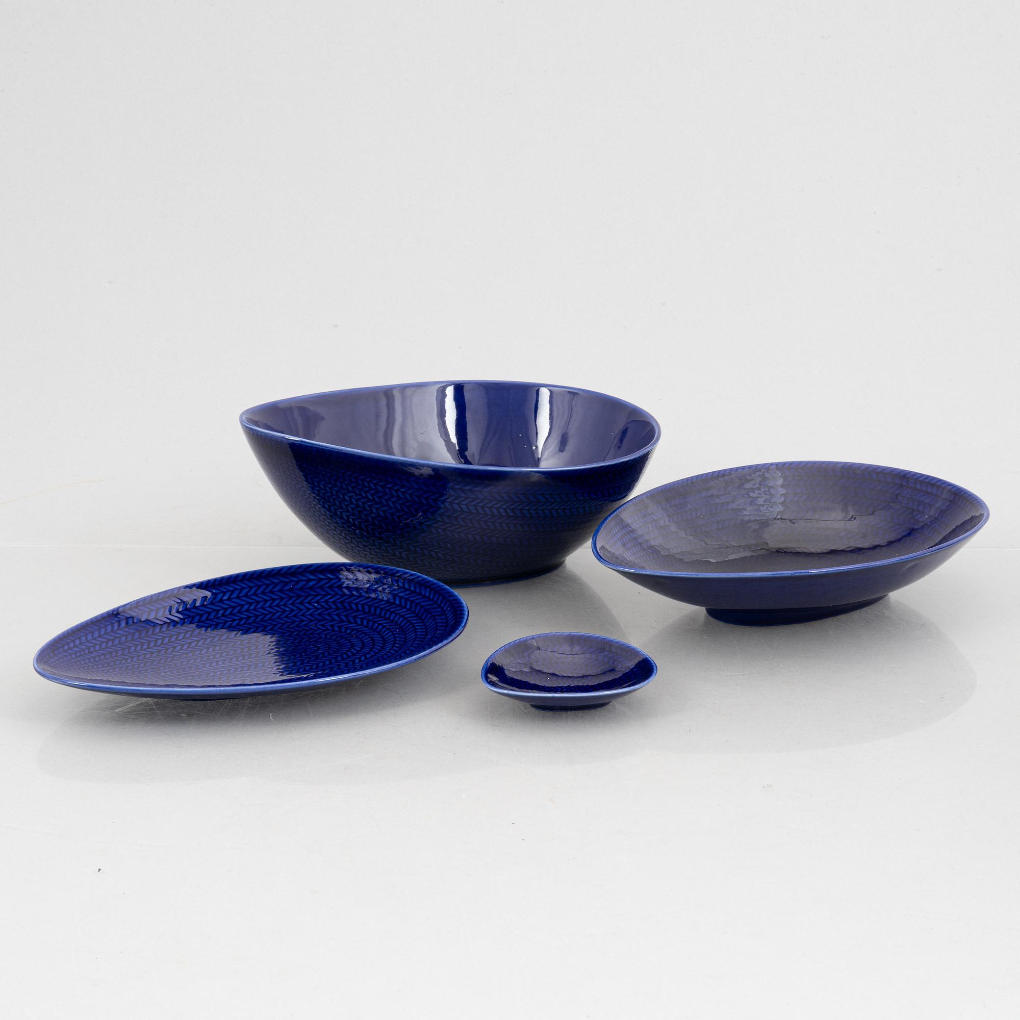 Hertha Bengtson, 27 'Blå Eld' service pieces, Rörstrand.