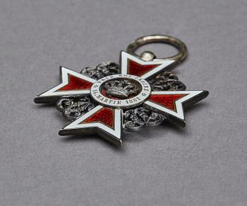 MEDALJ, silver och emalj, Rumänien "Prin noi insine 14.martie 1881".