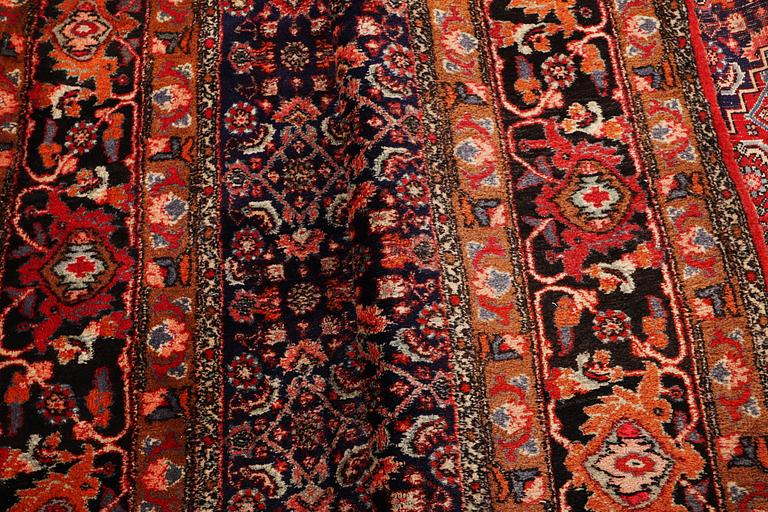 A carpet, Bidjar, ca 283 x 222 cm.
