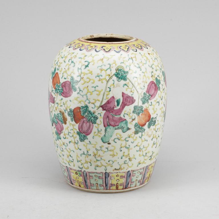 URNA / VAS, porslin, Kina, 1800-tal.