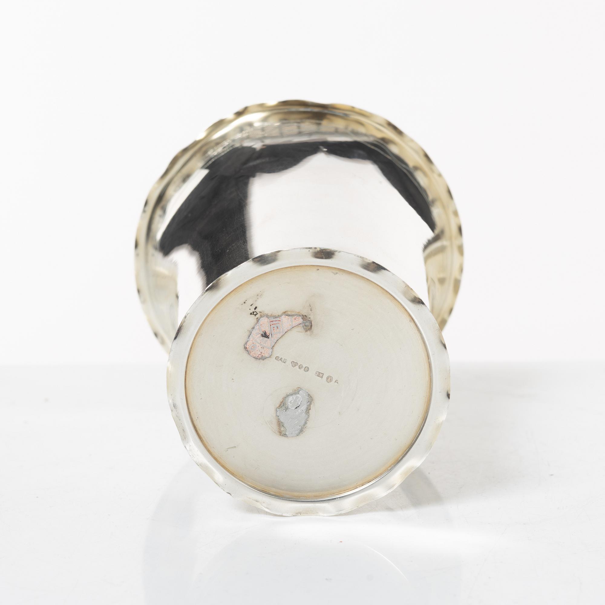 Skål, bägare samt vas, silver, Sverige, 1900-talets första hälft.