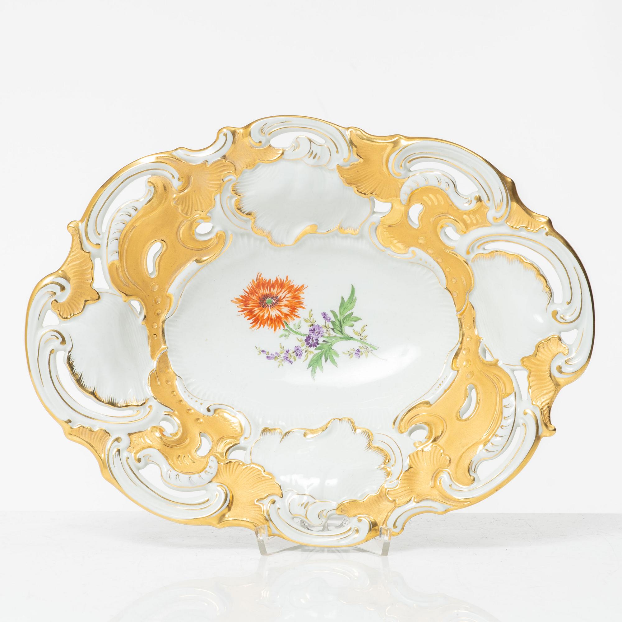 Meissen, a porcelain bowl, Germany 1934-45.