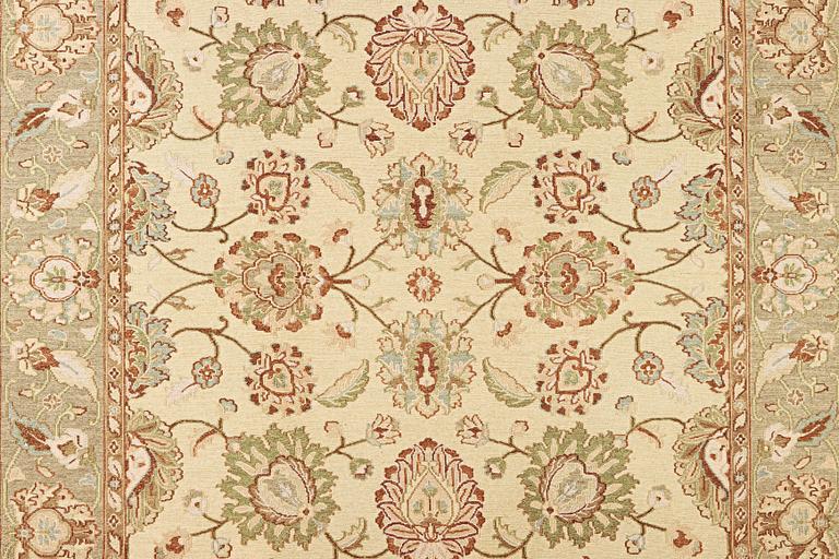Matta, orientalisk med Mamlukdesign, ca. 294 x 250 cm.