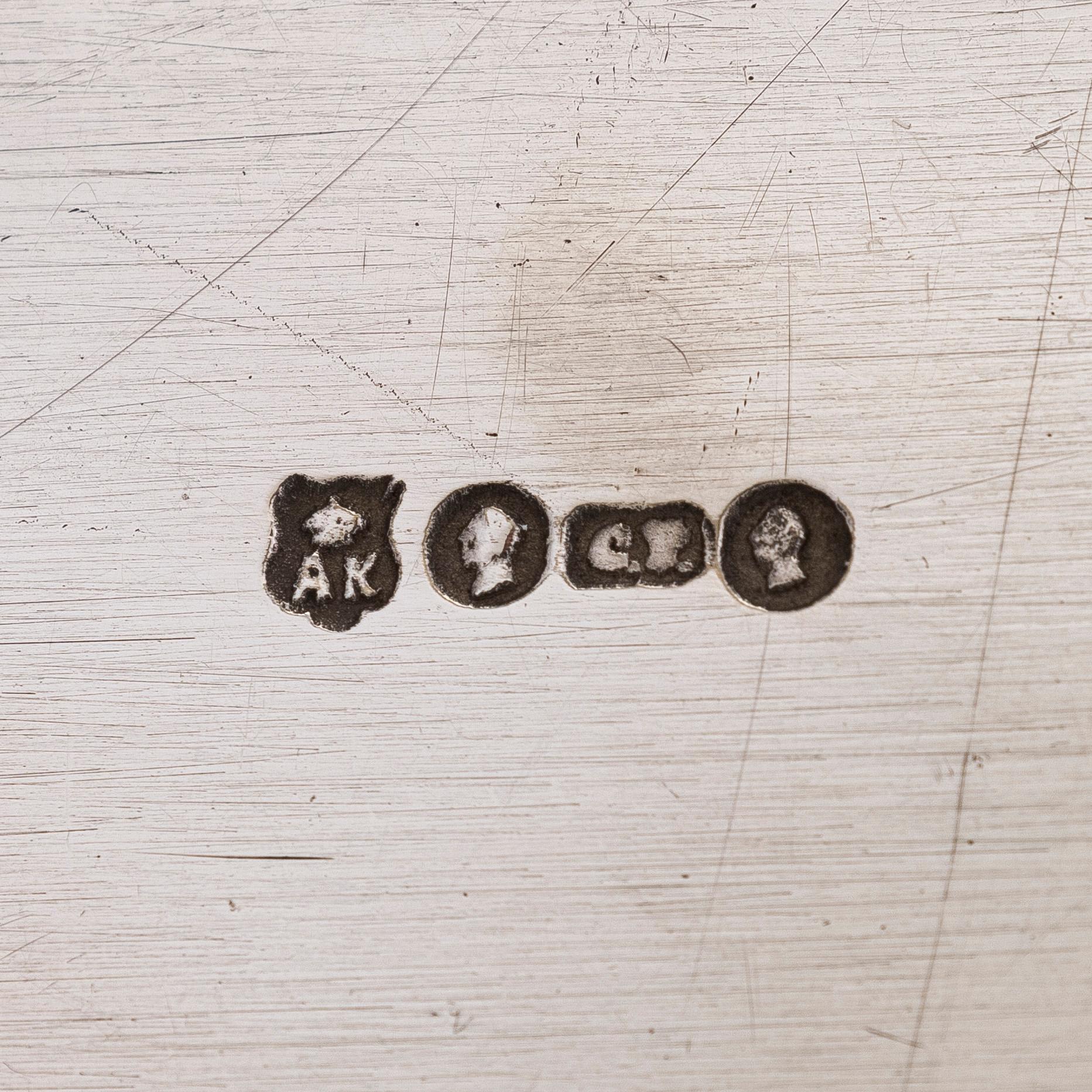 Alexander Katch, tarjotin, hopeoitua messinkiä, Pietari vuosisadan vaihde  1800/1900.