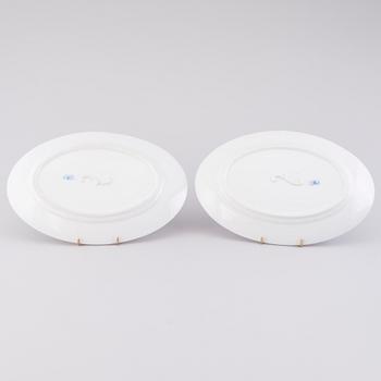 A 70-pcs set of dinnerware and for coffee, Arabia Finland 1932-1949.