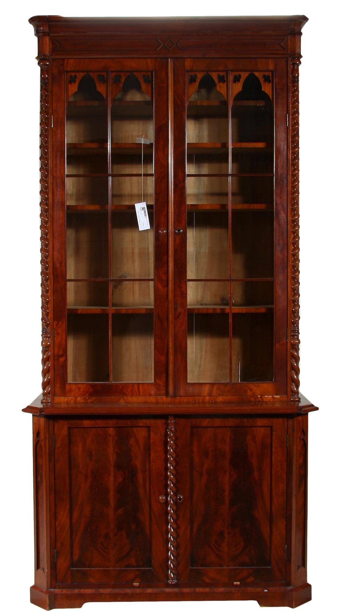 BOKSKÅP. 1800-tal. Nygotik.