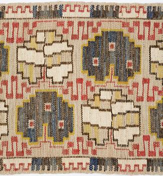 Märta Måås-Fjetterström, vävnad, "Grodblad blå", inplock på linnebotten, ca 41 x 74,5 cm, signerad AB MMF.