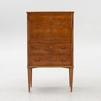 A late Gustavian secretaire, around 1800.