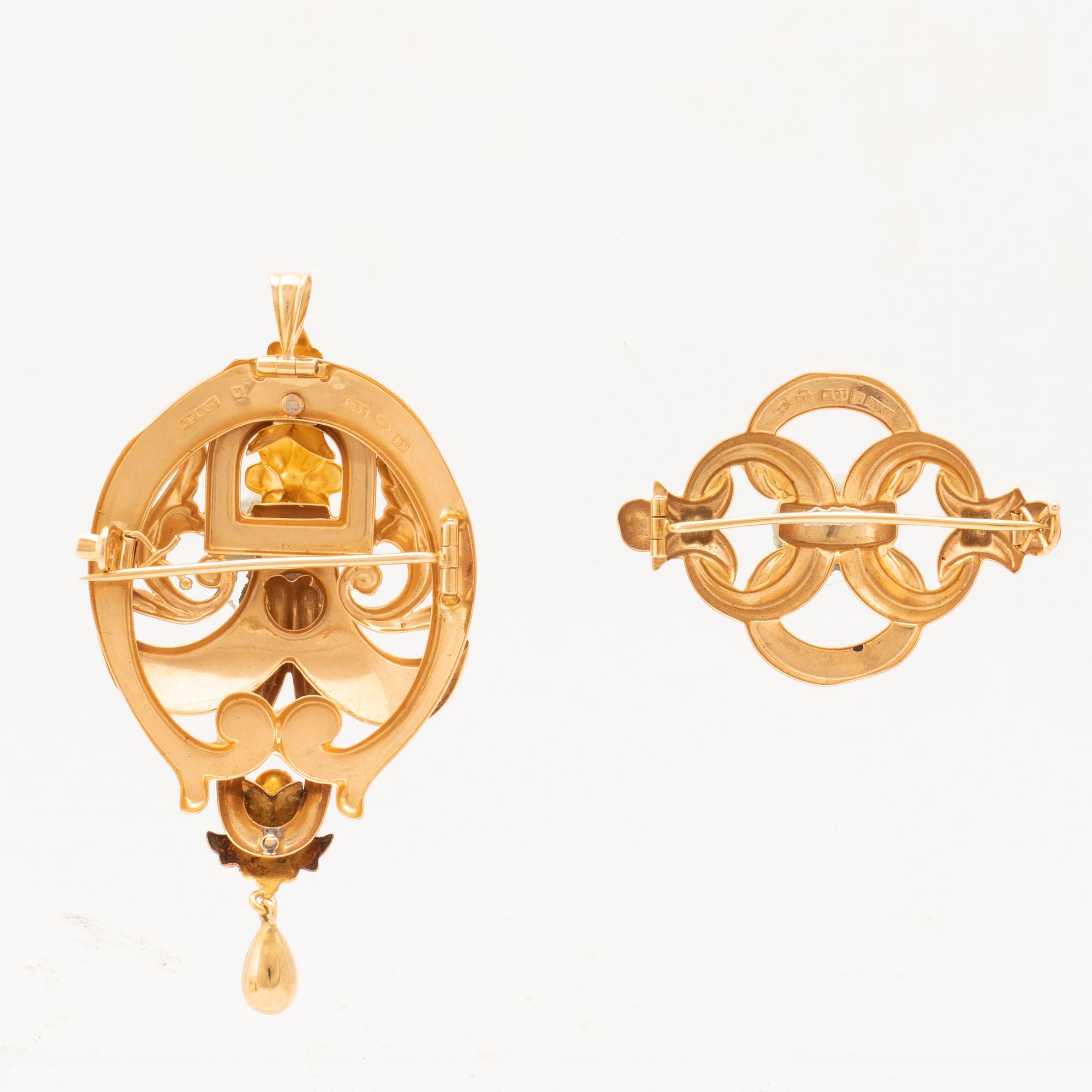 An 18K gold brooch and pendant with seed pearl 18K gold G. Dahlgren & Co Malmö 1952 and 1953.