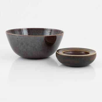 Carl-Harry Stålhane, a stoneware bowl and ash tray, Rörstrand, signed and dated 1956-57.