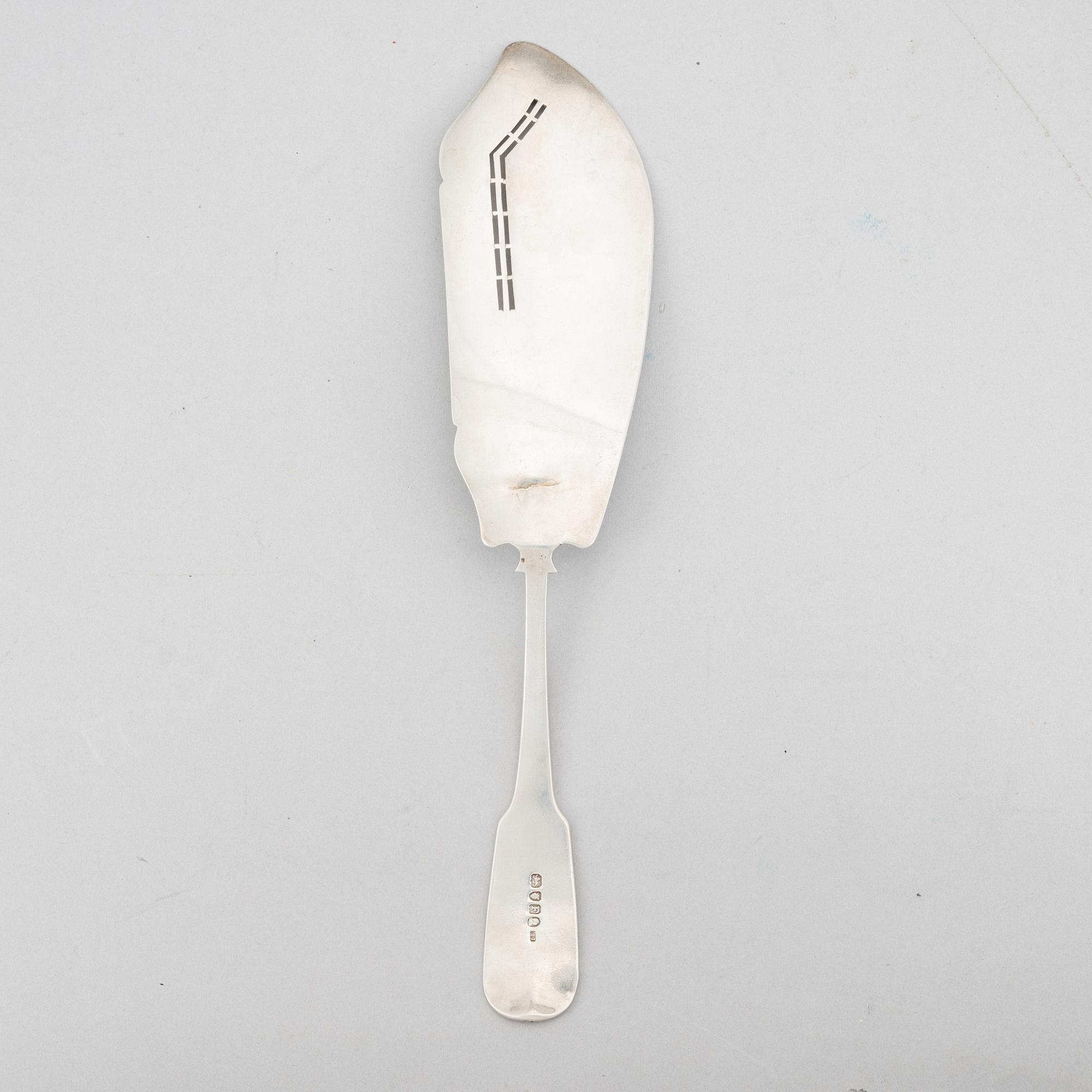John Edwards III, fiskserveringsspade, silver, London 1801.