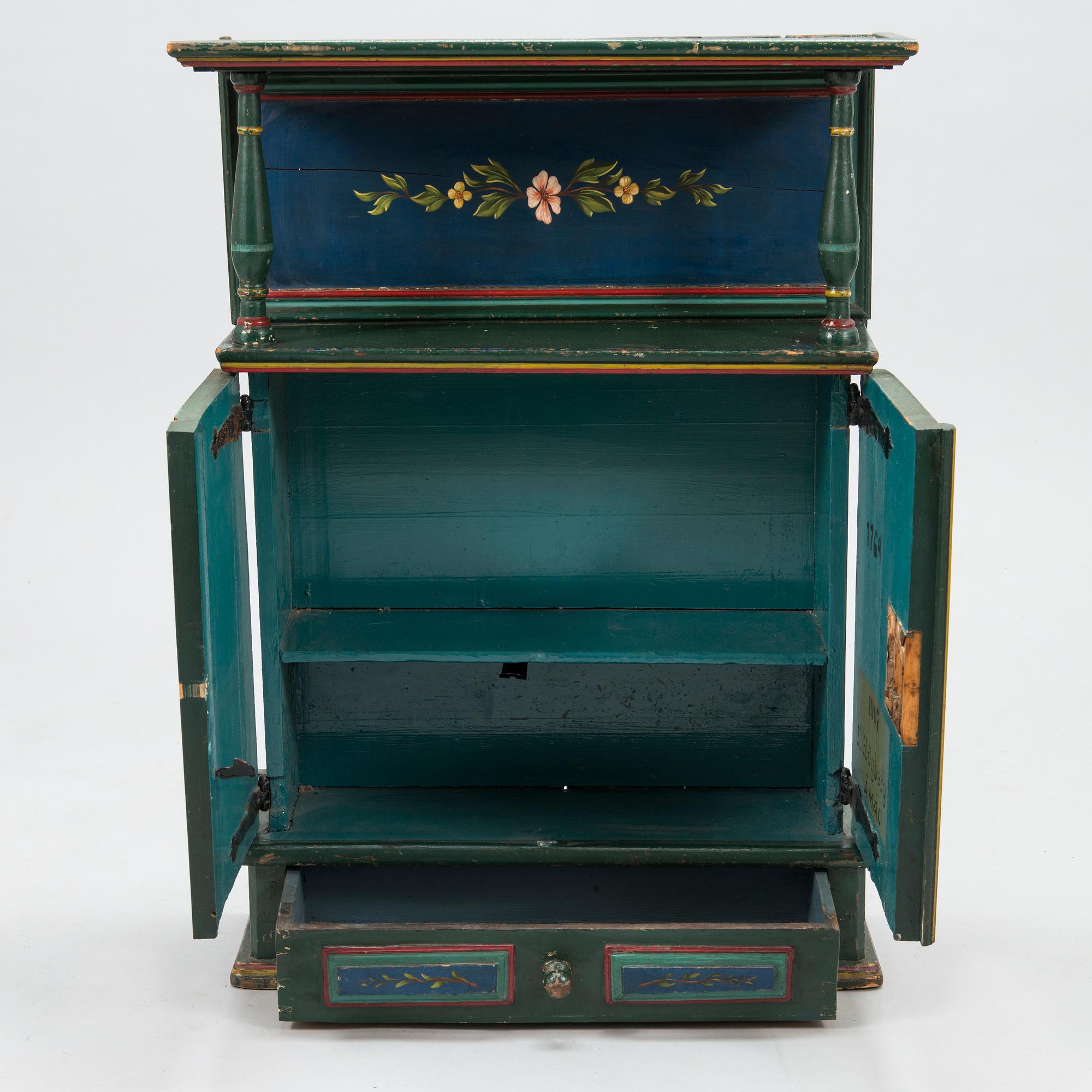 SEINÄKAAPPI, talonpoikaistyylinen, 1700-/1800-luku.