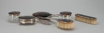 TOILETTSET, 7 delar, silver och sköldpaddsskal, Birmingham 1927.
