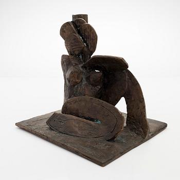 Erkki Kannosto, Sittande figur.