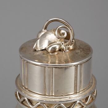 SHAKER, sterling silver, Danmark 1900-tal okänd mästare HR. Vikt 668 gr.