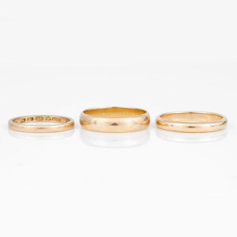 RINGAR, 3 st, 1900-talets andra hälft, 18K guld.