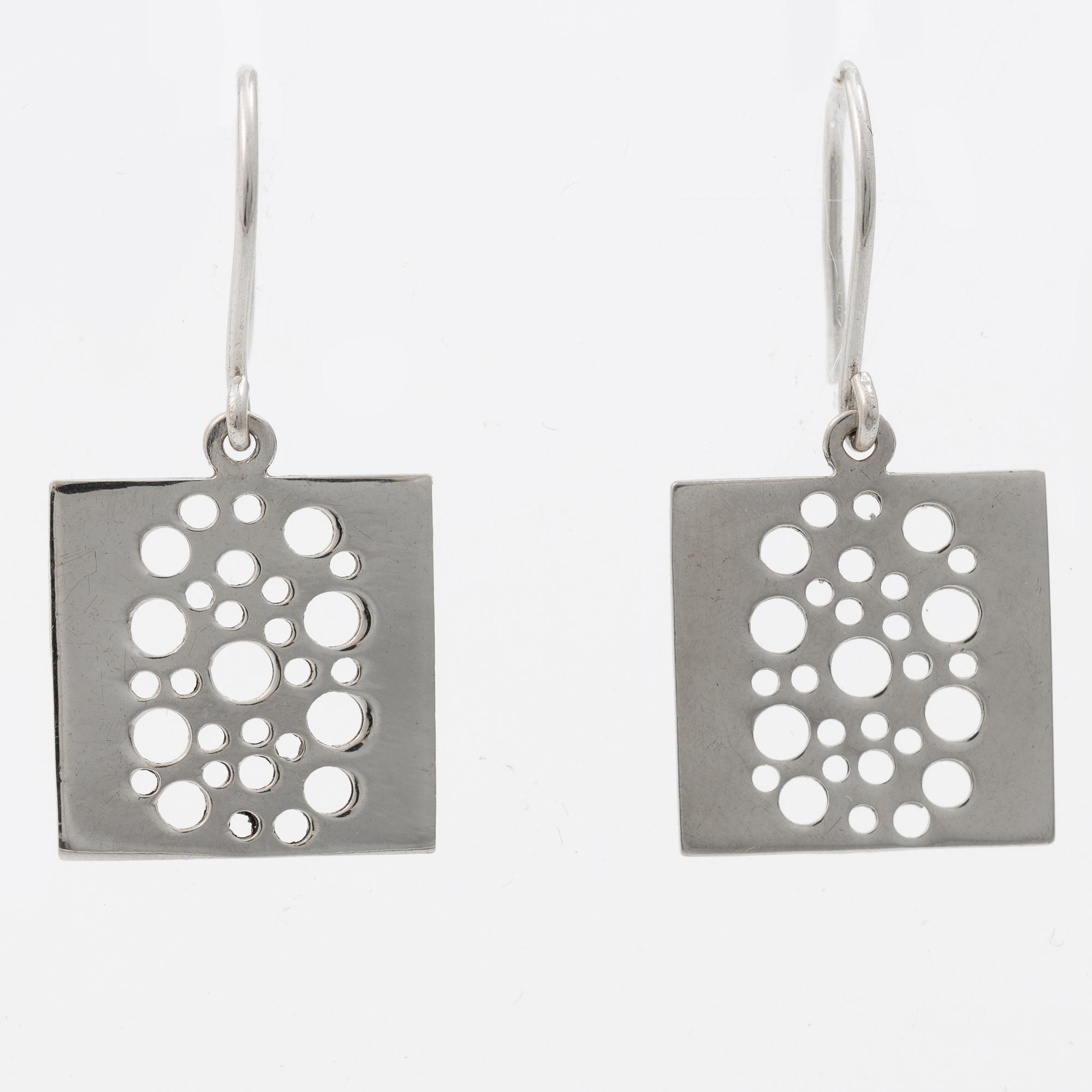 Liisa Vitali, necklace and a pair of earrings, sterling silver, Finland.