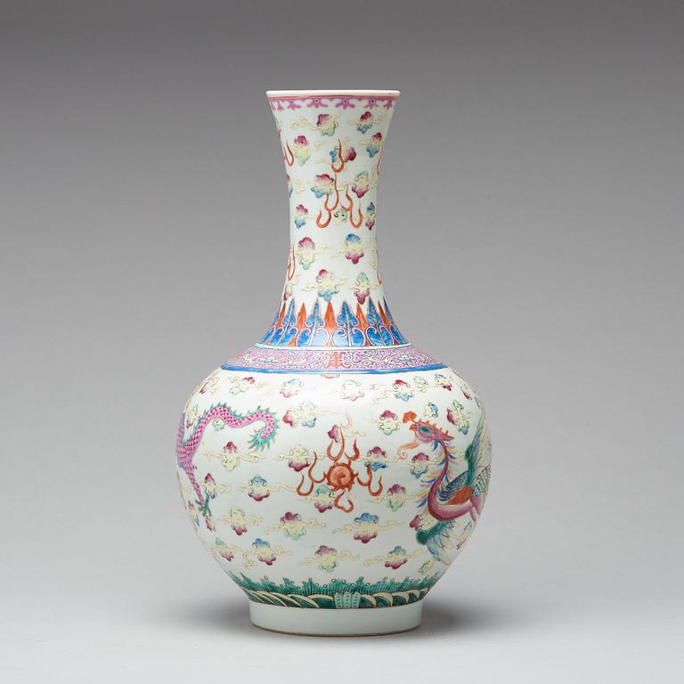 A famille rose vase, late Qing dynasty.