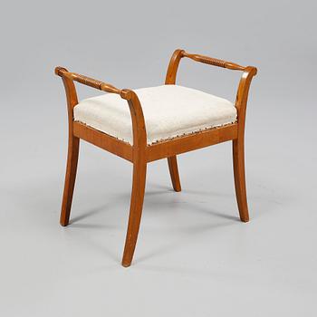 TABURETT, Karl Johan, 1800-talets första hälft.