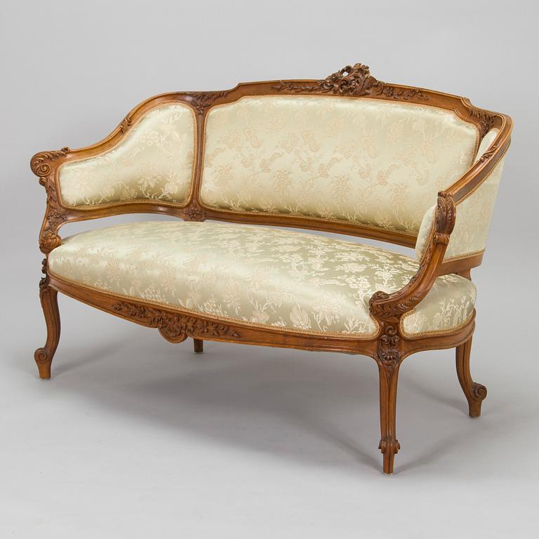 Soffa och fåtöljer, ett par, omkring 1900.