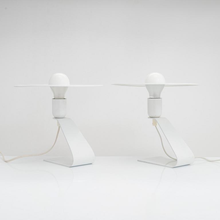A pair of 1980s table lights.