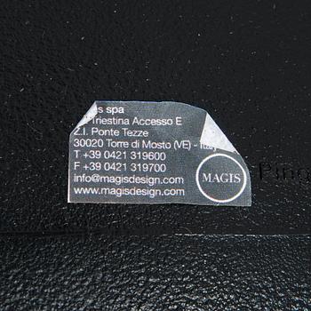 Eero Aarnio, "Pingy", Me Too Collection, Magis, Italia 2011.