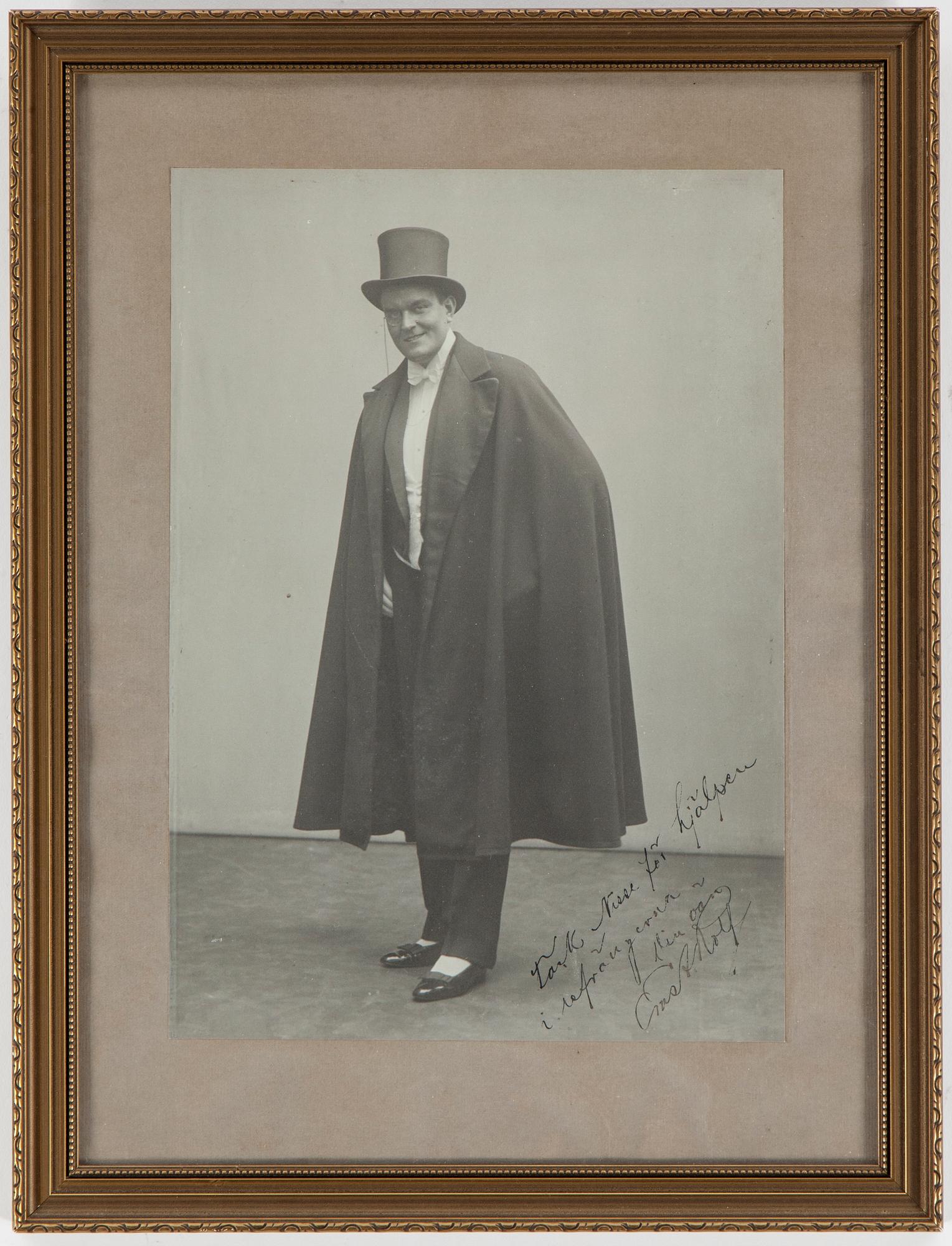 ERNST ROLF (1891-1932), egenhändigt signerat fotografi.