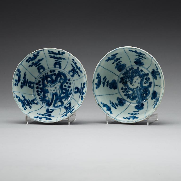 Two blue and white bowls, Ming dynasty, Wanli (1573-1612).