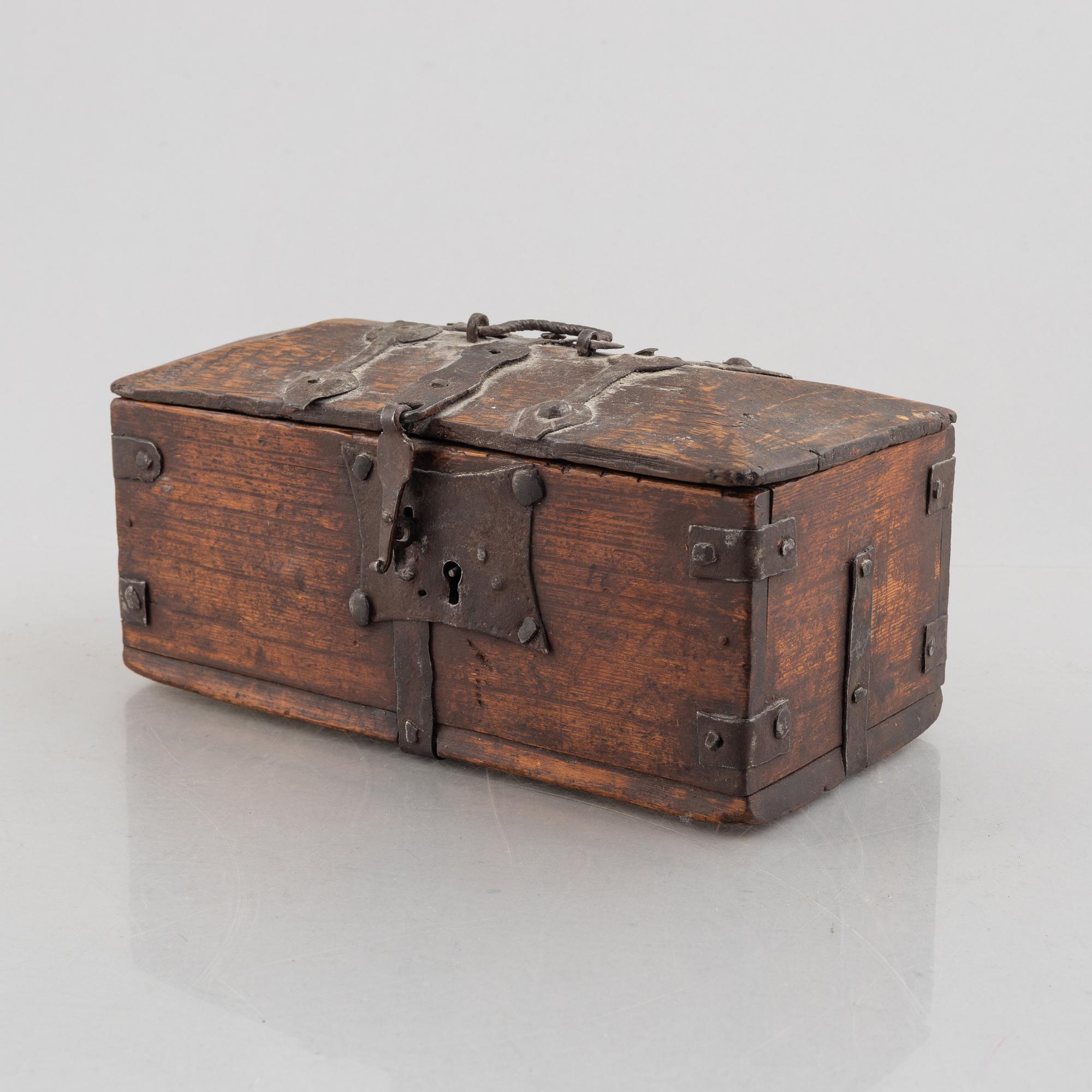 A Swedish baroque wooden box, 17th/18th century.
