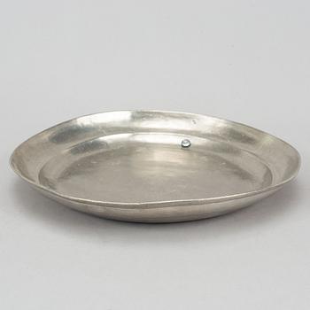 5 fat, bl.a. Jonas Thoreson Törngren, Göteborg, 1772, samt 3 stop , tenn, 1800-tal.