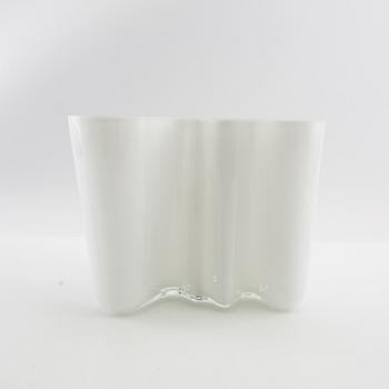 Alvar Aalto, vase model no. 3030 signed Iittala Finland.