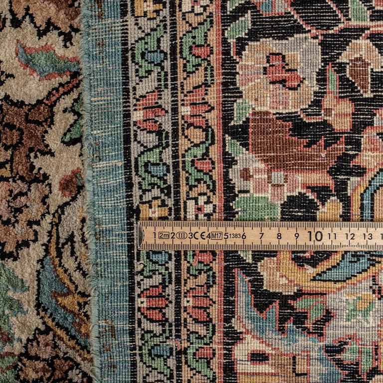 MATTA, old Kashmir, ca 386,5 x 266 cm.