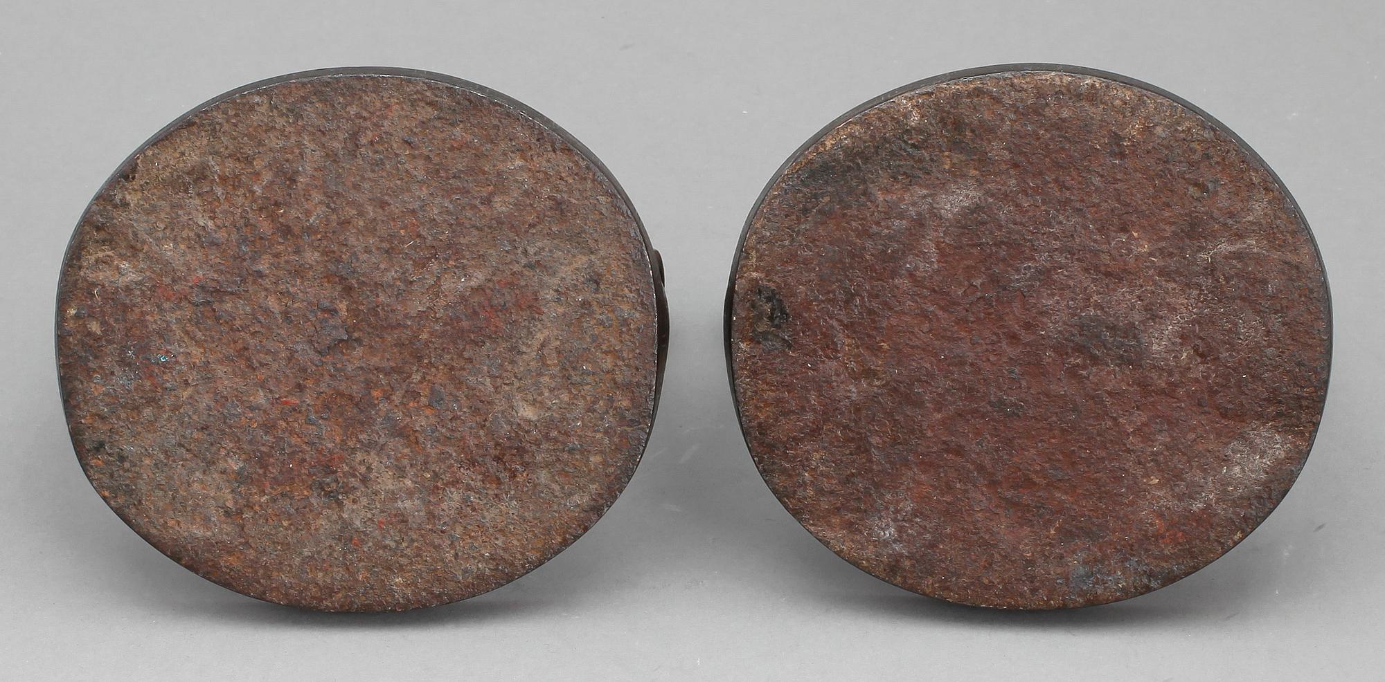 STIGBYGLAR, ett par, metall, sydostasien, 1700/1800-tal.
