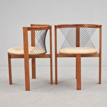 STOLAR, ett par, "String Chair", Niels Jörgen Haugesen, Danmark.