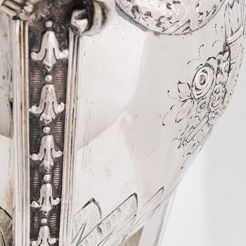 A pair of 'Historismus' silver cassolettes, pseudo marks, J.D. Schleissner & Söhne, Hanau, around 1920. Height 56 cm.